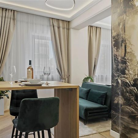 Studio Jungle Breath - City Centre Бухарест Екстер'єр фото